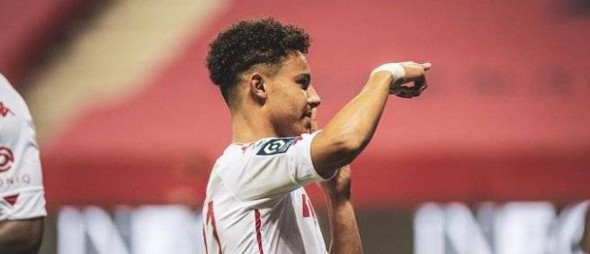  法甲半程盘点 巴黎领跑优势缩水至五分  