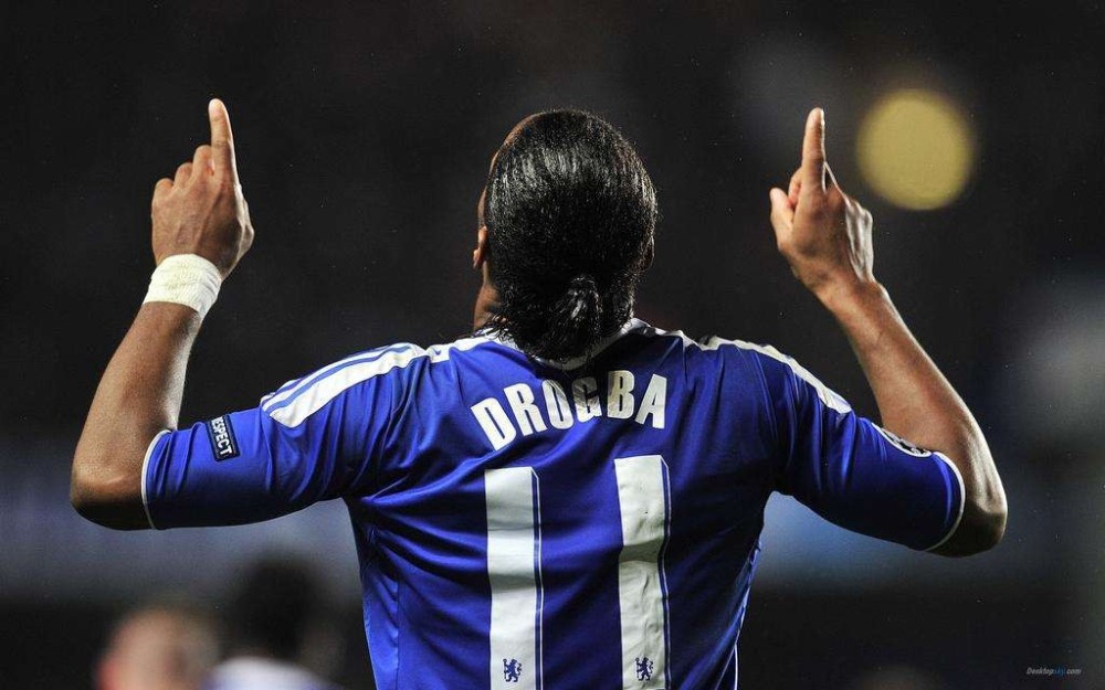  曼城铁卫乌龙助攻爆冷输球  