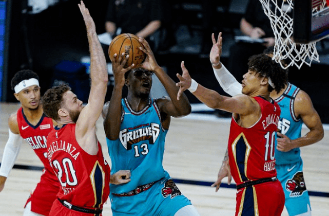  莫兰特暴力扣篮领衔灰熊击溃鹈鹕收获赛季第40胜  